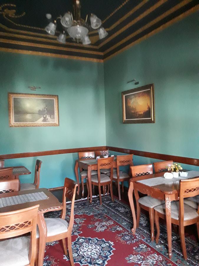 Hotel Vila Mano Корча Екстер'єр фото