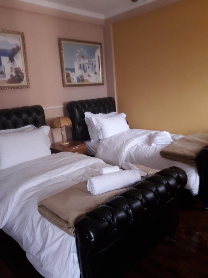 Hotel Vila Mano Корча Екстер'єр фото