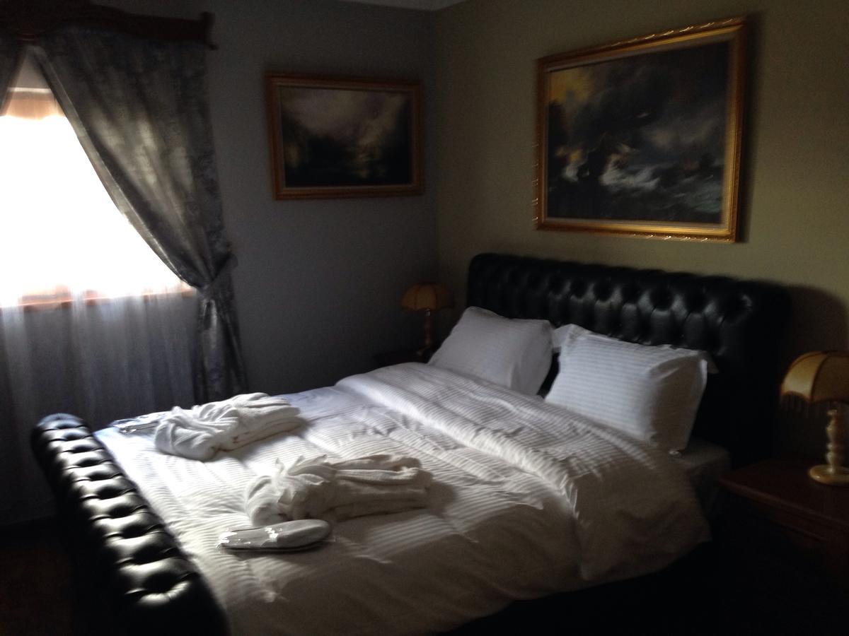 Hotel Vila Mano Корча Екстер'єр фото